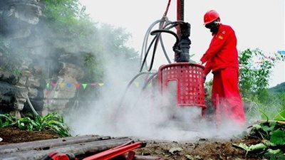 رئيس شل: منتجو الغاز الصخري الأمريكيون يواجهون ضغوطا من السعودية