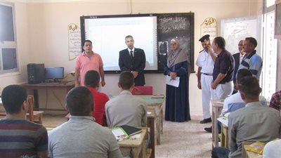«عبد العظيم» يتفقد العملية التعليمية بمدارس أبو رديس