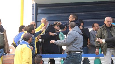 أول صور لاعتداءات جماهير الاتحاد على موظفي ونزلاء «الأسيوطي»