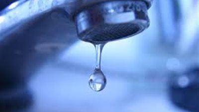 مواطنة تشتكي من انقطاع الماء عن الوراق منذ الـ 6 مساء