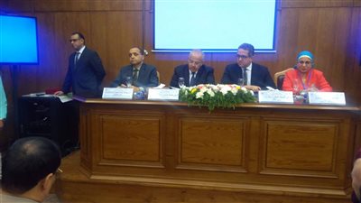 بالصور.. وزير الآثار يشارك في افتتاح مؤتمر دولي بجامعة القاهرة