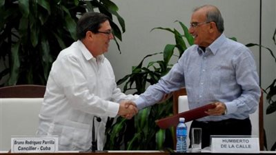 الحكومة الكولومبية وحركة فارك تتوصلان لاتفاق سلام جديد