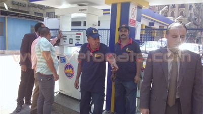 بالصور.. الرقابة الإدارية تشن حملات على ١٥٠ محطة وقود