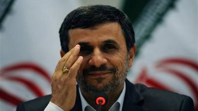 الرئيس يطالب 