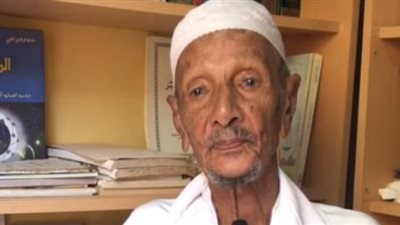 البشير يقدم التعازي في وفاة مؤسس جماعة الإخوان بالسودان