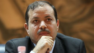 بدء التحقيق فى انتحال 