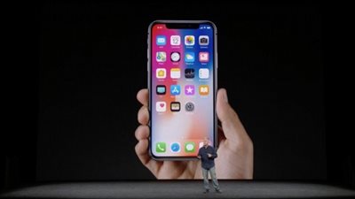 أبل تزيد مدة انتظار مستخدميها لهاتف آي فون 10