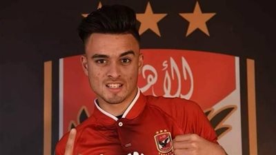 الأهلي يغرم صلاح محسن 30 ألف جنيه بسبب «دورة رمضانية»