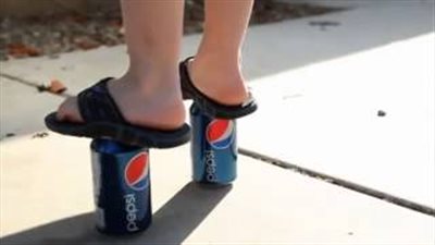 بالفيديو.. شاهد إعلان «كوكاكولا» الذي أغضب شركة «بيبسي»