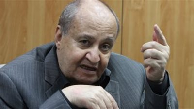 وحيد حامد: ورش الكتابة بلا قيمة.. وعمري ما رحت لمنتج لعرض أي سيناريو