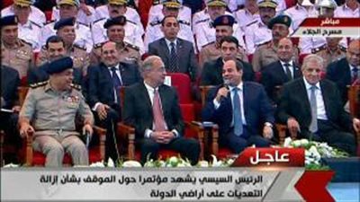 بالفيديو.. السيسي لكامل الوزير: «معزومين على الفطار عندك»