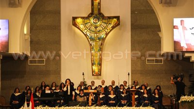 بالصور.. مندوب الرئاسة وعدد من الوزراء يصلون مقر الكنيسة الإنجيلية