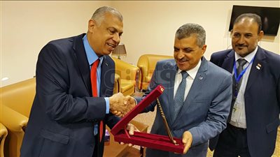 بالصور.. الاتحاد الأفريقي للهوكي يكرم محافظ ومدير أمن الإسماعيلية