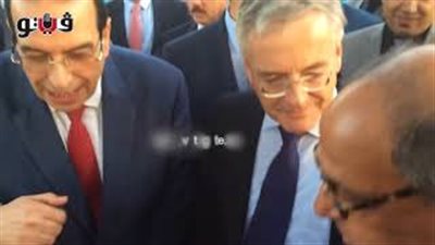 بالفيديو.. سفير ألمانيا يرفض تناول المحشي ويفضل الفطير بالدقهلية