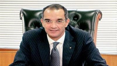 5 ملفات على مكتب عمرو طلعت وزير الاتصالات الجديد