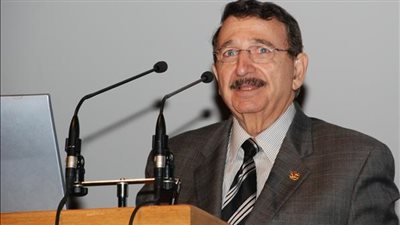 مصطفى السيد عن علاج السرطان: هتسمعوا أخبار كويسة قريب