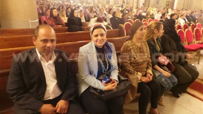 بالفيديو.. الأقباط يطلقون الزغاريد بـ«المرقسية» في الإسكندرية