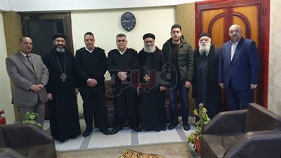 وفد كنسي من مطرانية الأرثوذكس ببورسعيد يزور أقسام الشرطة للتهنئة بعيدهم