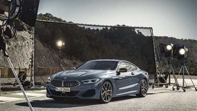 بابان ومقاعد لخمسة أشخاص مميزات سيارة BMW الفئة الثامنة