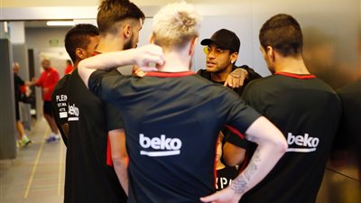 بالصور.. نيمار في تدريبات برشلونة