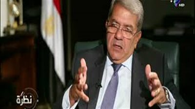 عمرو الجارحى: «وزير المالية مش بخيل»