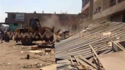 حملة لإزالة الإشغالات بـ«ترعة الإسماعيلية» بحي شرق شبرا الخيمة