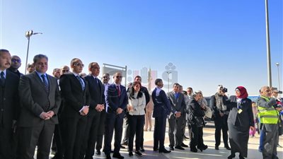 وزيرا الطيران والسياحة يصلان مطار سفنكس للاحتفال بعيد الطيران