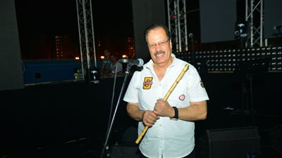 بالصور.. الآلاف يصطفون أمام مسرح جولف بورتو مارينا في انتظار عمرو دياب