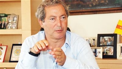 سميح ساويرس: رجال الأعمال يدفعون 90% من الرشاوى للحصول على الحقوق.. الدعم لا يصل لمستحقيه وتوزيعه بالشكل الحالي «مصيبة».. لم تصدر دولة من قبل حكما بإعدام 600 مواطن مرة واحدة