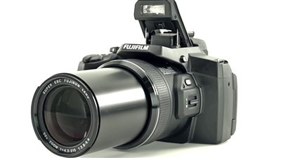 كاميرات سوبر زووم جديدة من نيكون