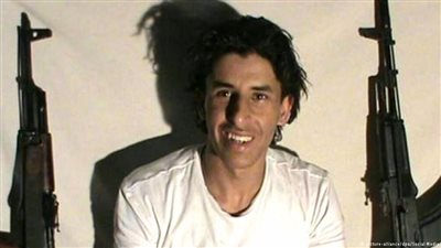 الإرهاب ينجح في اجتذاب الشباب العربي.. الإنترنت «فخ» داعش لاصطياد المهمشين.. مساجد الجهاديين تنشر رسائل الكراهية.. «الطائفية» تهدد أمن الخليج وبلاد الشام.. وإصلاح الخطاب الديني أبر