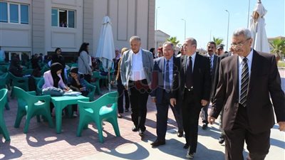 محافظ دمياط يؤكد ضرورة رفع المستوى العلمي لطلاب جامعة حورس