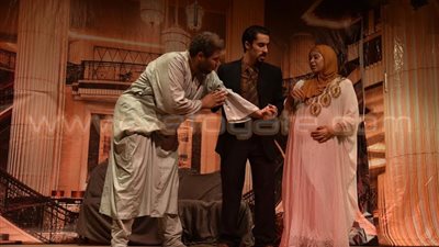 بالصور.. كاراكترز يعرض «الأربع وصايا» لأول مرة في الساقية