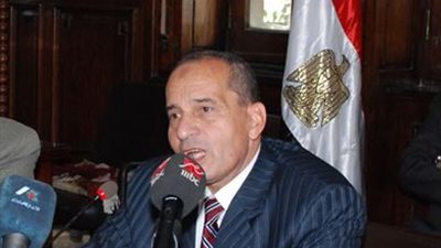 نائب يتهم «الزراعة» بتجاهل الفلاحين.. والوزير: أتحداك تجيبلي دليل