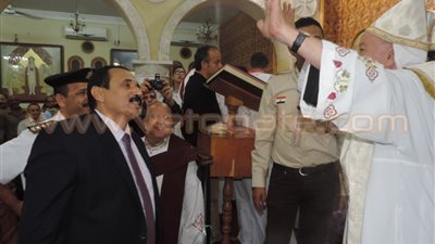 بالصور.. مدير أمن الإسماعيلية يتفقد الخدمات الأمنية بالكنائس