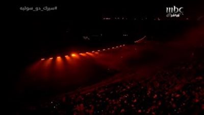 الألعاب النارية تضيء سماء استاد الملك فهد احتفالا باليوم الوطني للسعودية