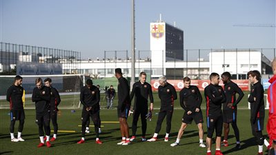 برشلونة يستعد لمواجهة فالنسيا بدون راحة (صور)