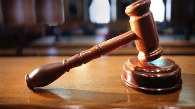 تأجيل محاكمة مستشار وزير الصحة في اتهامه بالرشوة لـ25 فبراير