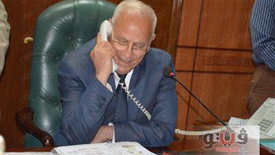 بالفيديو.. محافظ بورسعيد يهنئ العشرة الأوائل بالشهادة الابتدائية هاتفيا