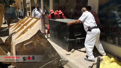 إزالة 8 أكشاك و75 حالة إشغال طريق بشارعي شيري والمدارس في الغردقة