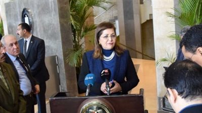 تفاصيل لقاء شريف إسماعيل ووزيرة التخطيط.. هالة السعيد: نستهدف معدل نمو ٥.٨٪؜.. اهتمام خاص بمشروعات الصعيد.. تدريب ٢٠٠ قيادة والاستعداد للانتقال للعاصمة الإدارية