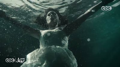 بالصور.. سلمى صباحي تشيد بمخرج «جراند أوتيل»