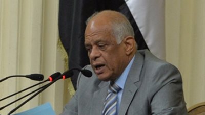 رئيس البرلمان: «السادات» زور توقيعات النواب على مشروعات قوانين