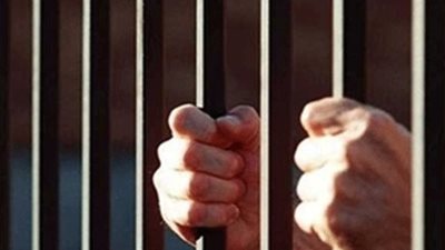 حبس أميني شرطة وضبط وإحضار آخرين للمتاجرة بالمخدرات في الجيزة