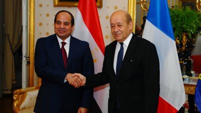 صفحة إستراتيجية جديدة بين القاهرة وباريس.. السيسي يلتقي وزيرة خارجية فرنسا.. يبحث الارتقاء بالعلاقات الثنائية.. تعزيز التعاون في كافة المجالات.. إيجاد حلول سياسية لأزمات الشرق الأوسط.. ومكافحة الإرهاب