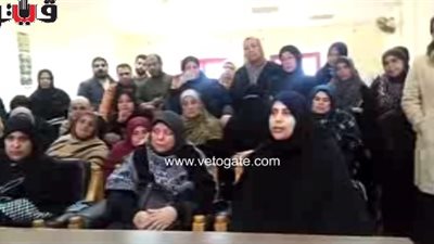 300 موظف بالتغذية المدرسية مهددون بالتشريد في دمياط (فيديو)