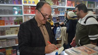 شريف العصفوري يوقع 