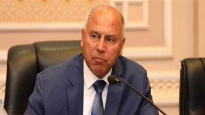 وزير النقل يتفقد عددا من مشروعات الطرق والكباري بالسويس والإسماعيلية