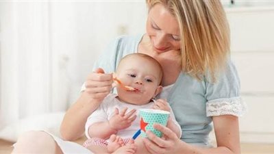 رسائل طبيب أطفال للأمهات للحفاظ على أطفالهن منذ ولادتهم وفي فترة التسنين