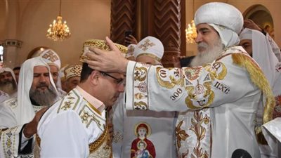 الأنبا غبريال يرسم دياكونيين لإيبارشية بني سويف